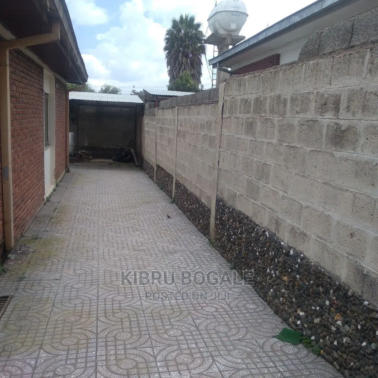 3bdrm Villa in Ayat, Bole for sale