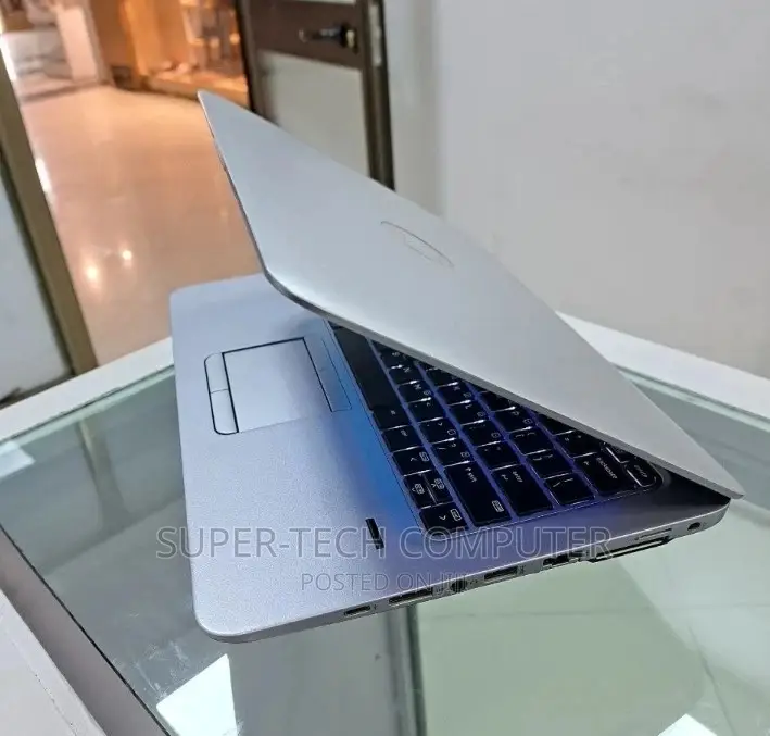 New Laptop HP EliteBook 820 G3 8GB Intel Core I5 HDD 500GB