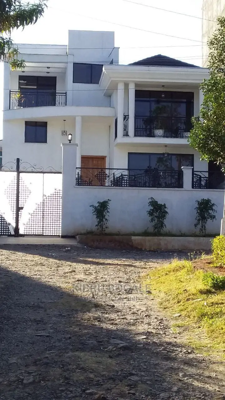 5bdrm House in Ayat, Bole for Sale