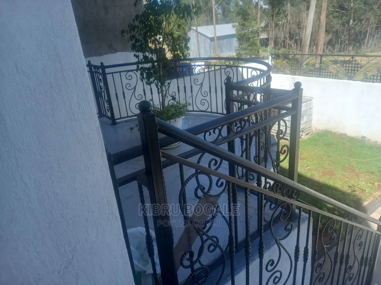 5bdrm House in Ayat, Bole for Sale