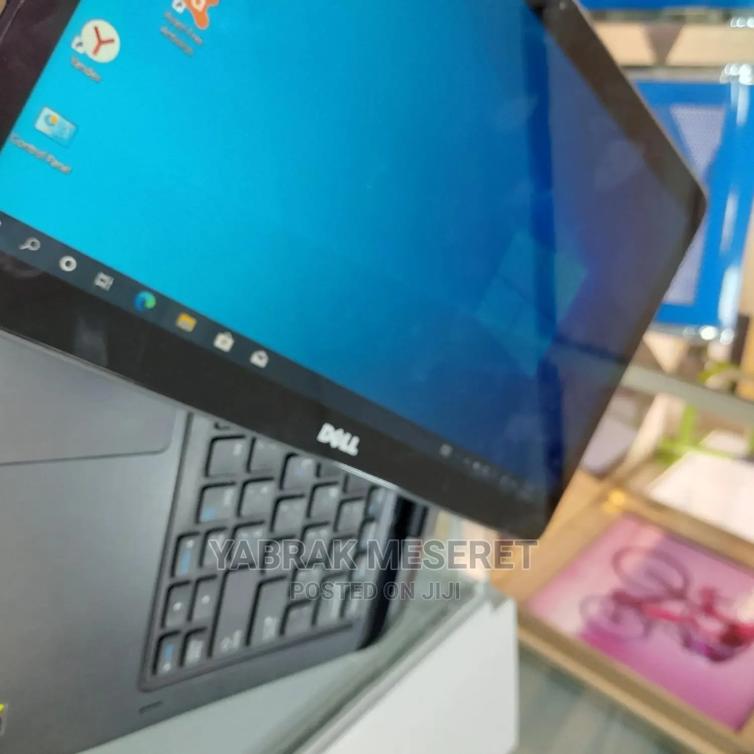 New Laptop Dell 8GB SSD 256GB