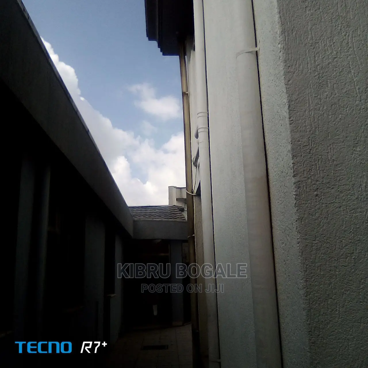 5bdrm House in Ayat, Bole for sale