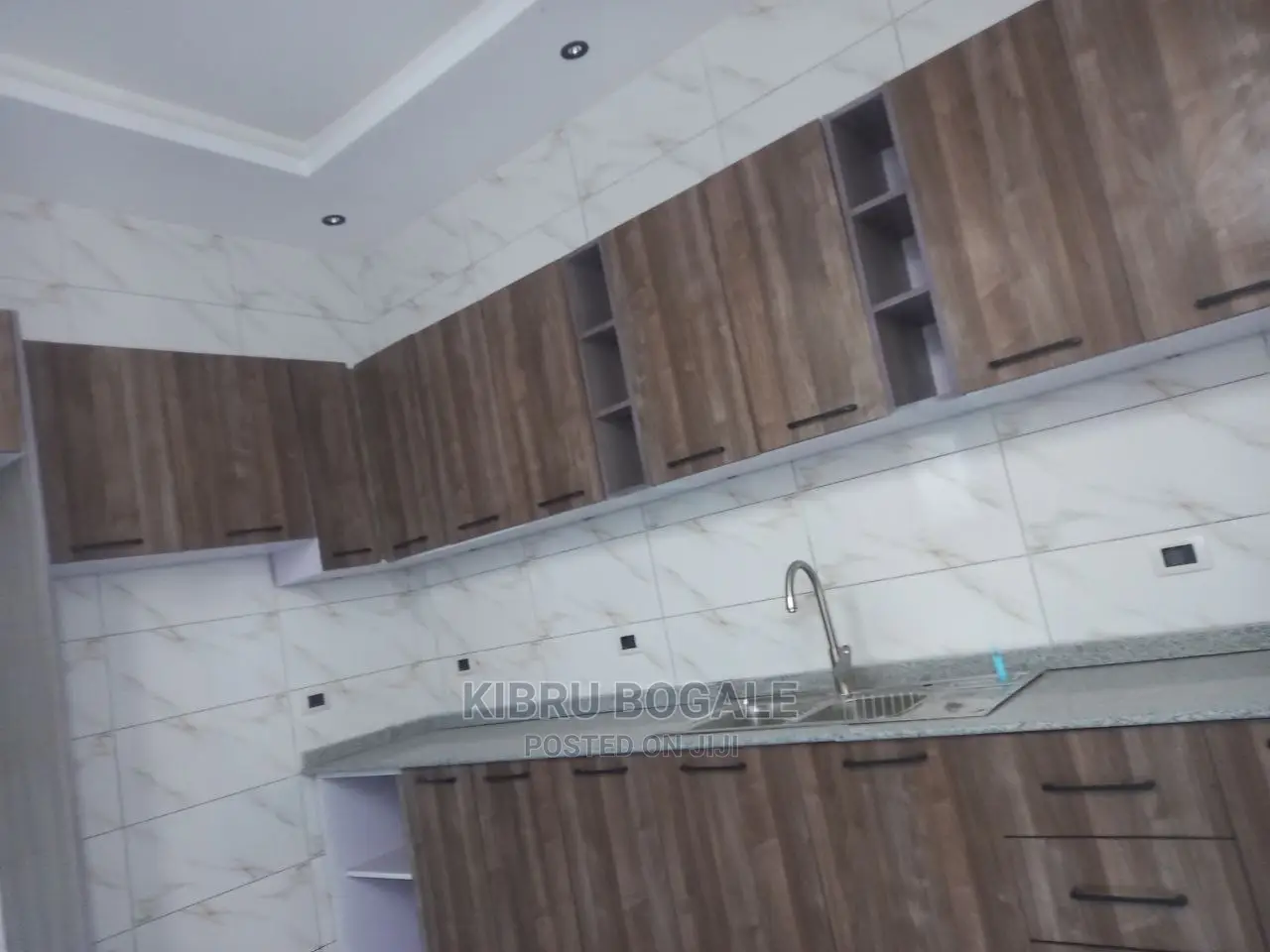 3bdrm Villa in Ayat, Bole for sale