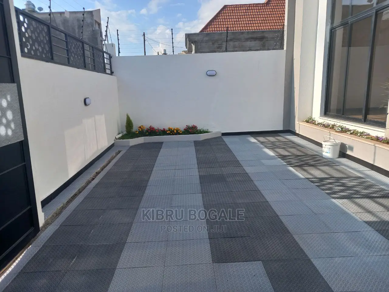 3bdrm Villa in Ayat, Bole for sale