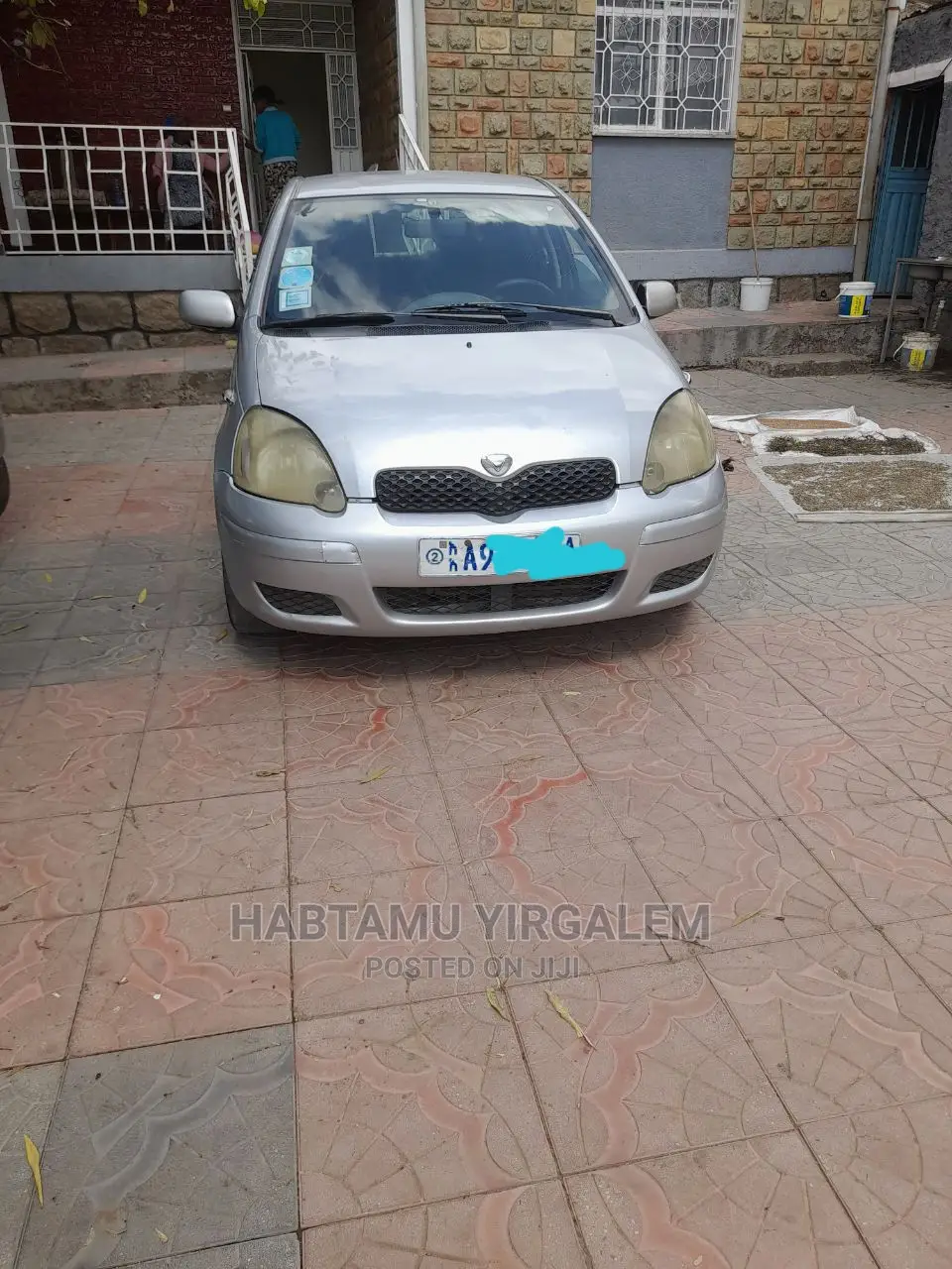Toyota Vitz 2004 Silver