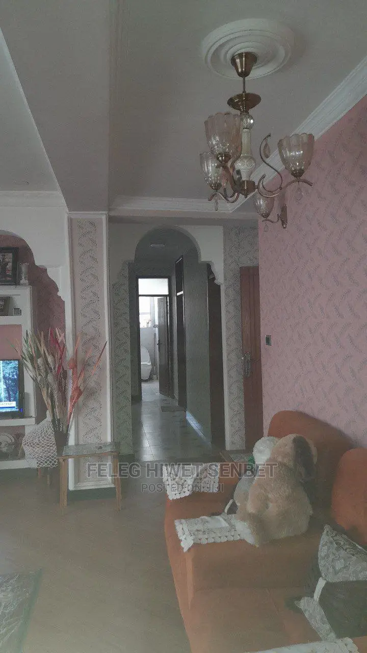 3bdrm Apartment in አአ, Bole for sale