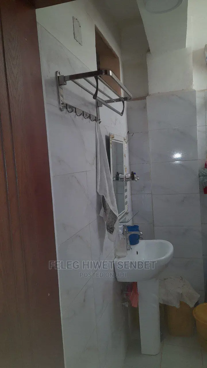 3bdrm Apartment in አአ, Bole for sale