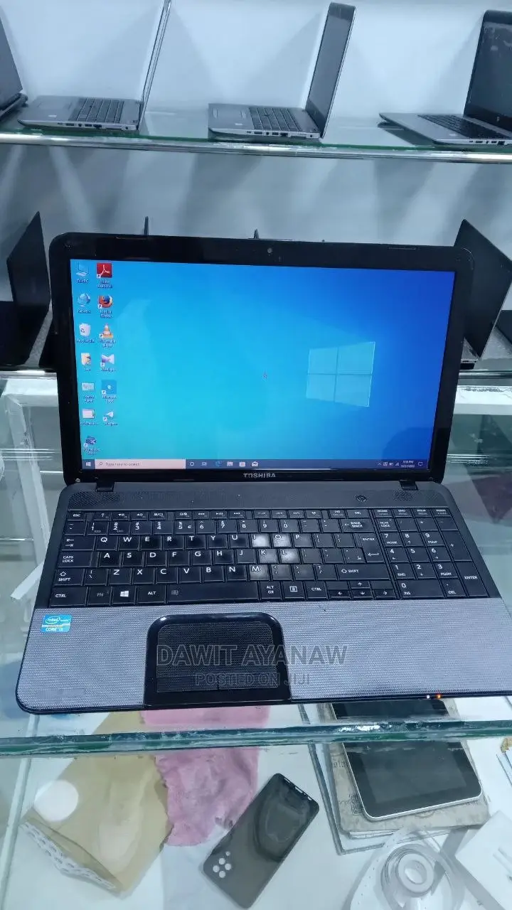 Laptop Toshiba Satellite C850 4GB Intel Core I3 HDD 500GB