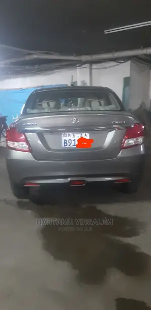 Photo - Suzuki Dzire 2022 Gray