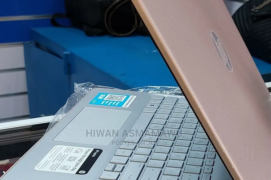 New Laptop HP Stream Notebook 8GB Intel Core I7 SSD 256GB