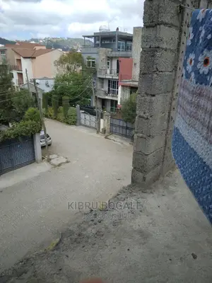 6bdrm House in Ayat, Bole for sale