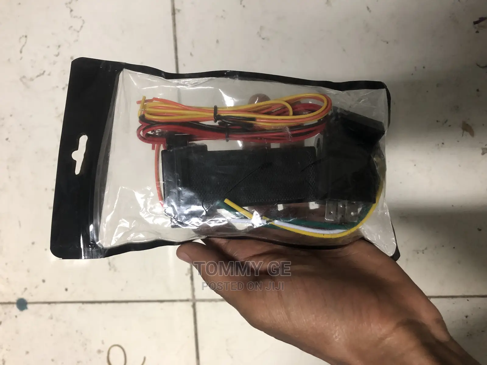 መኪናዎን ከሌባ ይጠብቁ ሞተር የሚያጠፋ GPS ለመኪና መከታተያ በስልኮ መቆጣጠርያ መተግበ