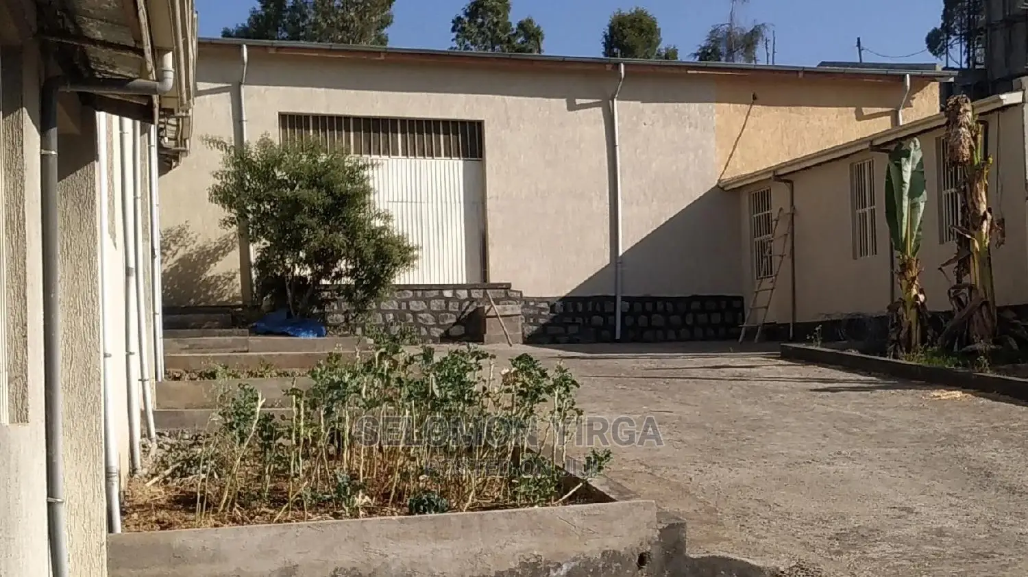 መጋዘን ኪራዪ ከፍታዉ 6 ሜትር