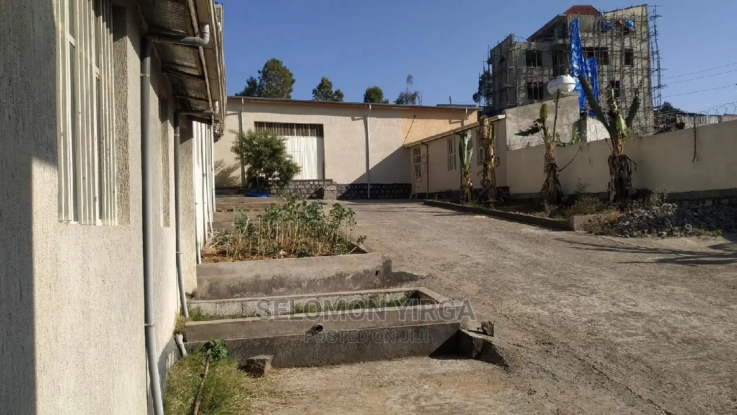 መጋዘን ኪራዪ ከፍታዉ 6 ሜትር