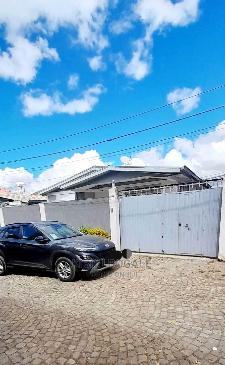 5bdrm Villa in Ayat, Bole for Sale