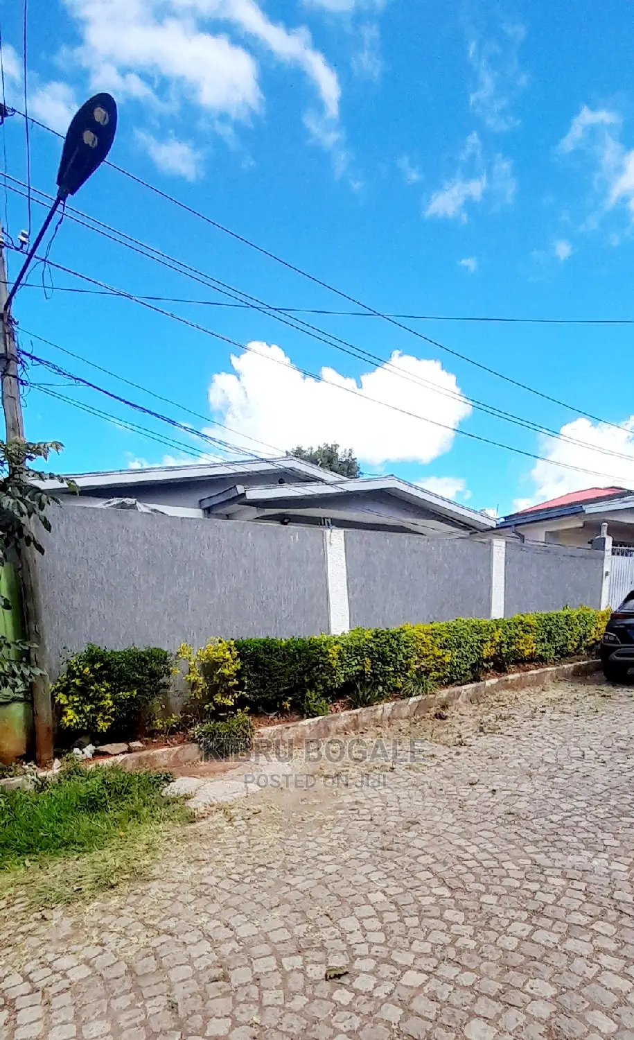 5bdrm Villa in Ayat, Bole for Sale