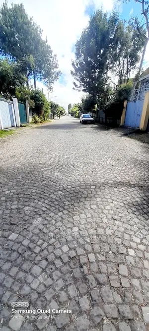 5bdrm House in Ayat, Bole for sale