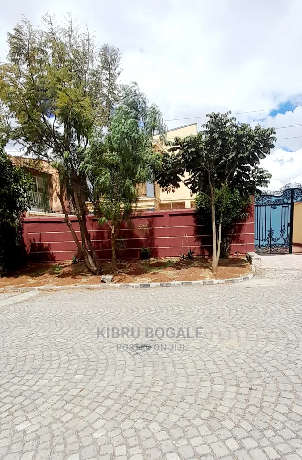 6bdrm House in Ayat, Bole for Sale