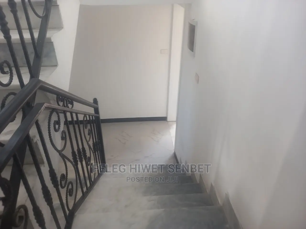 Furnished 6bdrm House in አአ, Bole for Sale