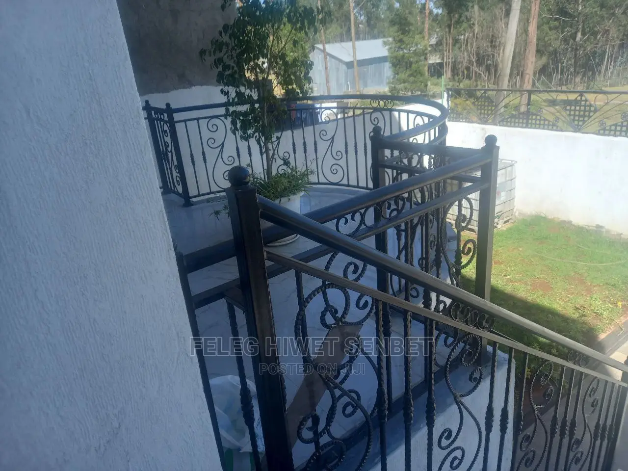 Furnished 6bdrm House in አአ, Bole for Sale