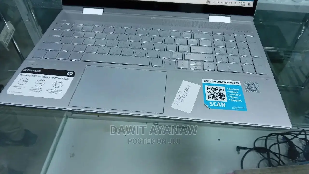 New Laptop HP Envy X360 8GB Intel Core I5 SSD 256GB