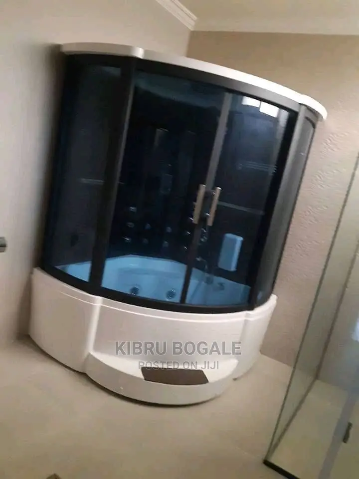 5bdrm House in Ayat, Bole for sale