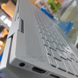 New Laptop HP Envy X360 8GB Intel Core I5 SSD 256GB