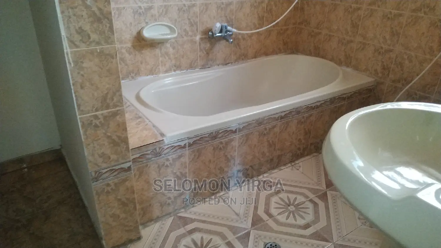 Furnished 5bdrm Townhouse / Terrace in አድስ አበባ, Bole for Rent