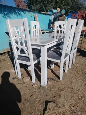 Dining Table /መመገቢያ ጠረጴዛ