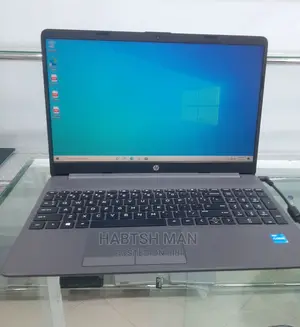 New Laptop HP Stream Notebook 8GB Intel Core I3 HDD 1T