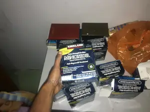 Photo - Kirkland Minoxidil USA + Derma