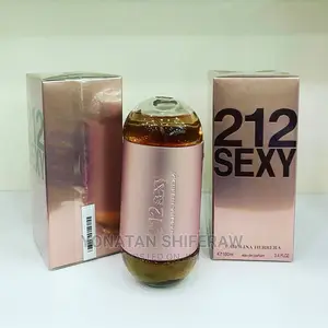 Photo - 212_SEXY Carolina Herrera
