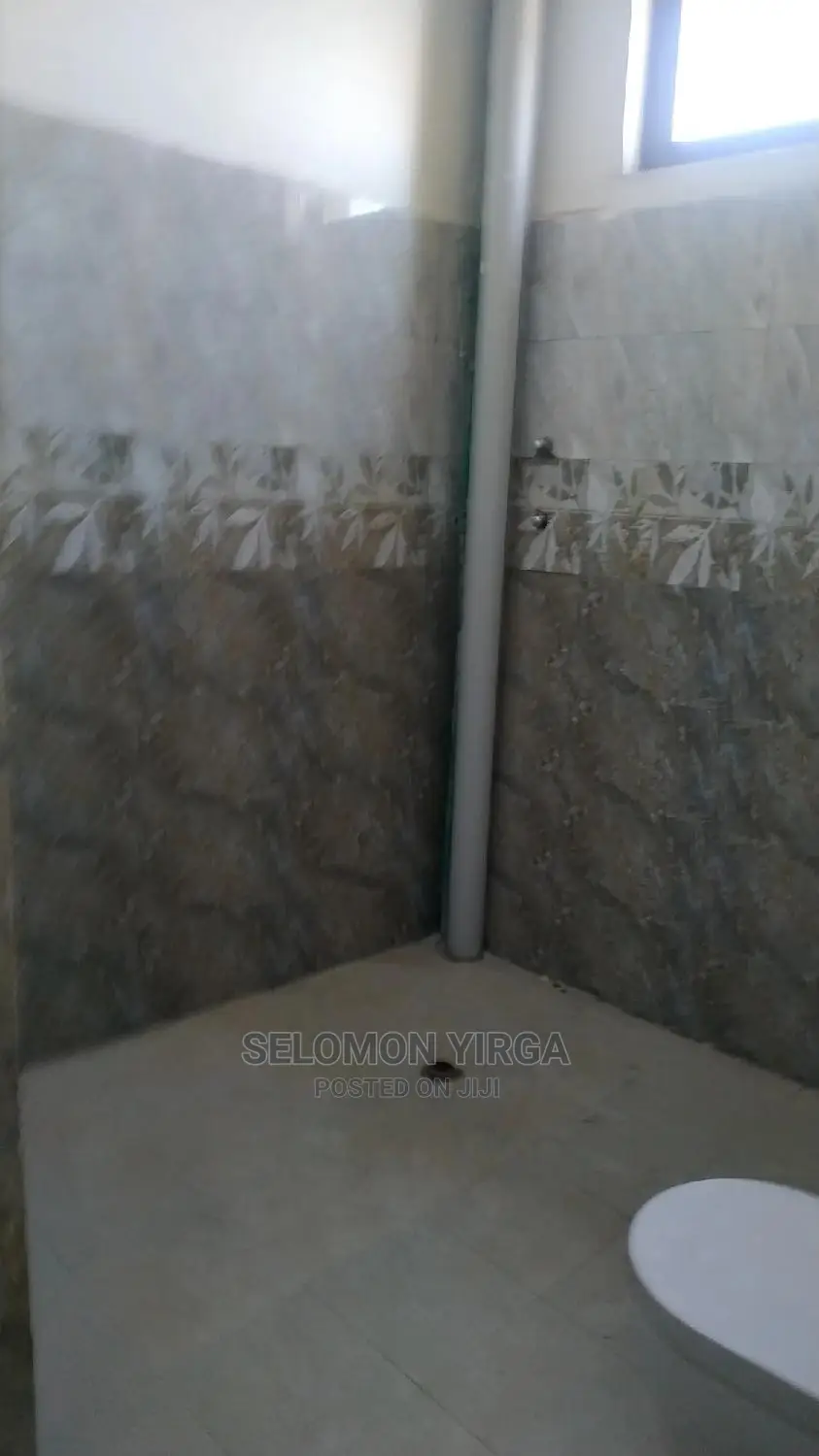 3bdrm Apartment in አድስ አበባ, Bole for Rent