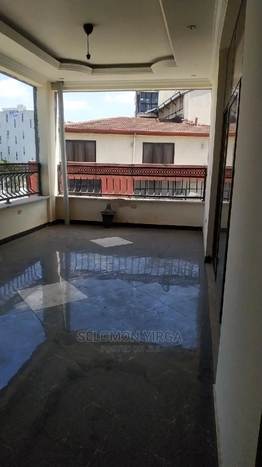 3bdrm Apartment in አድስ አበባ, Bole for Rent