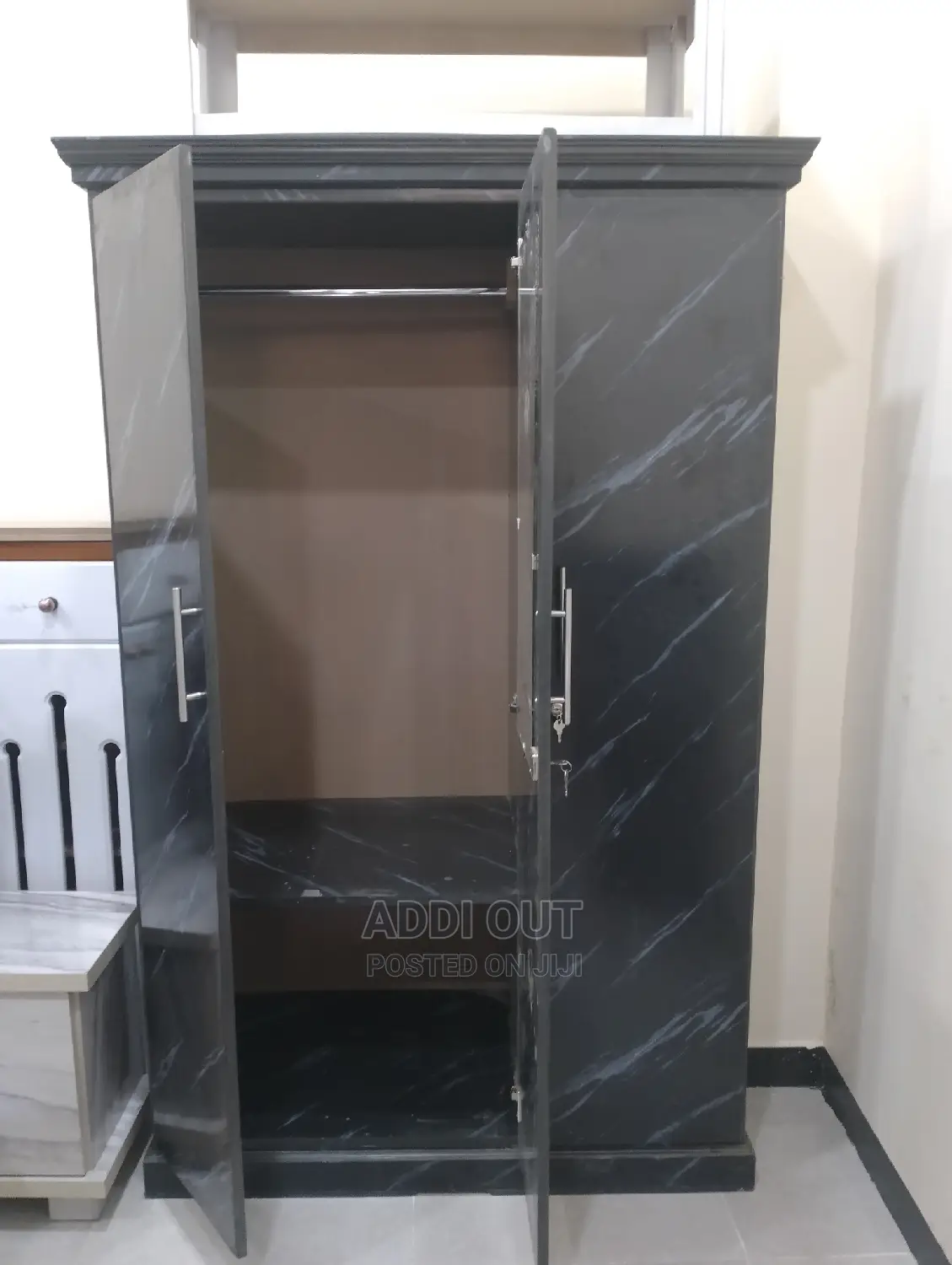 ቁምሳጥን/Cupboard