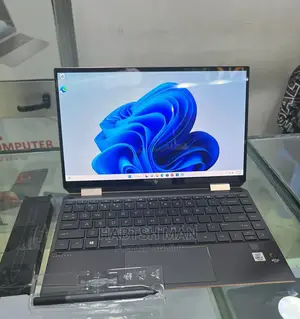 Photo - New Laptop HP Spectra 13 16GB Intel Core I7 SSD 1T