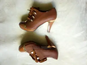 Women Shoes.Size 35