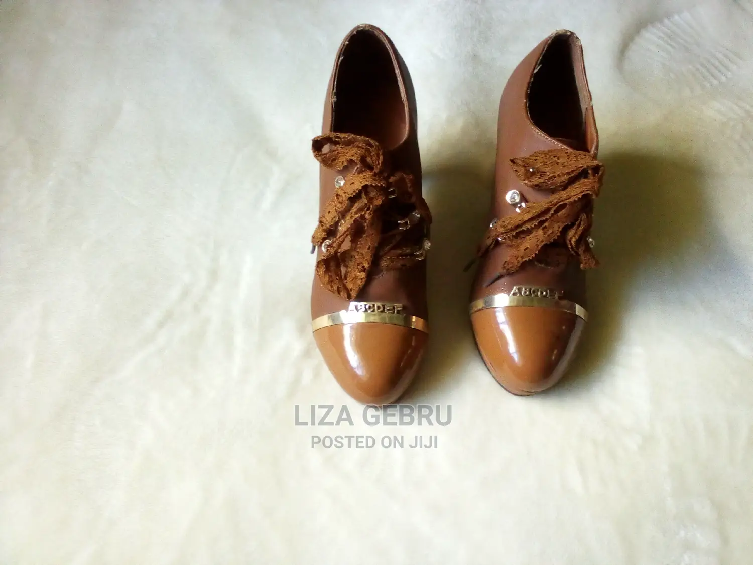 Women Shoes.Size 35