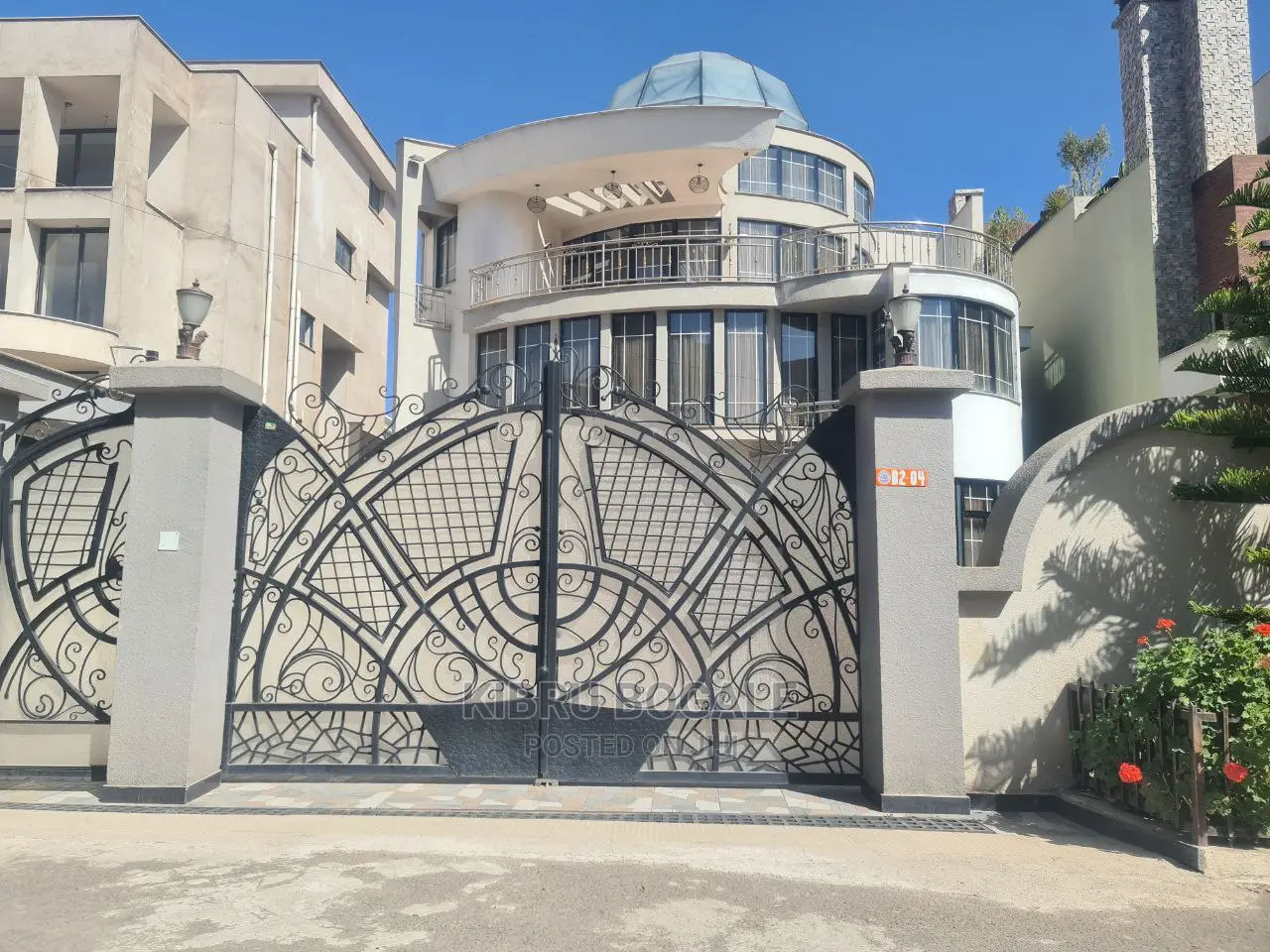 7bdrm House in Cmc, Bole for sale