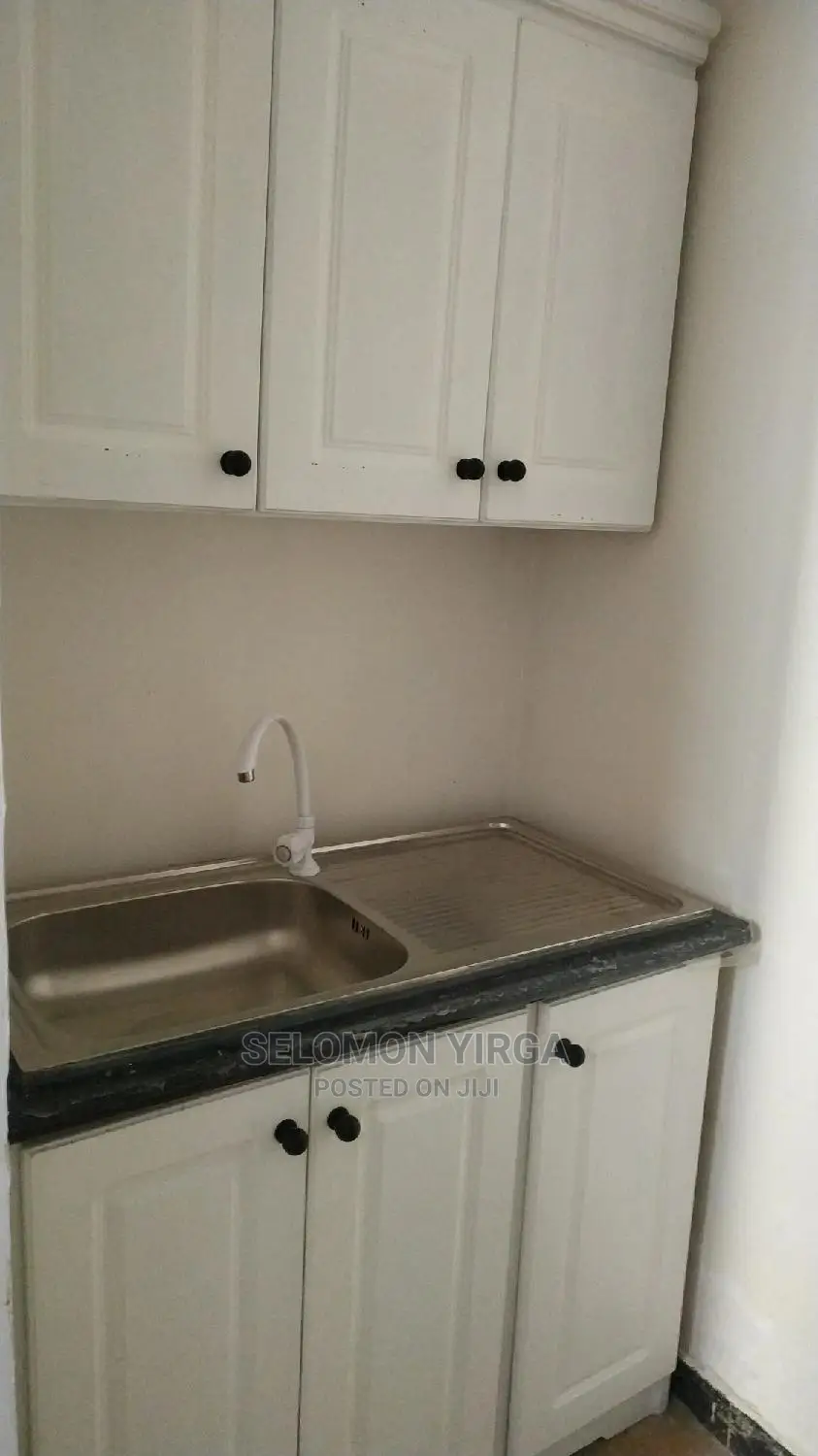 1bdrm Apartment in አድስ አበባ, Kirkos for rent