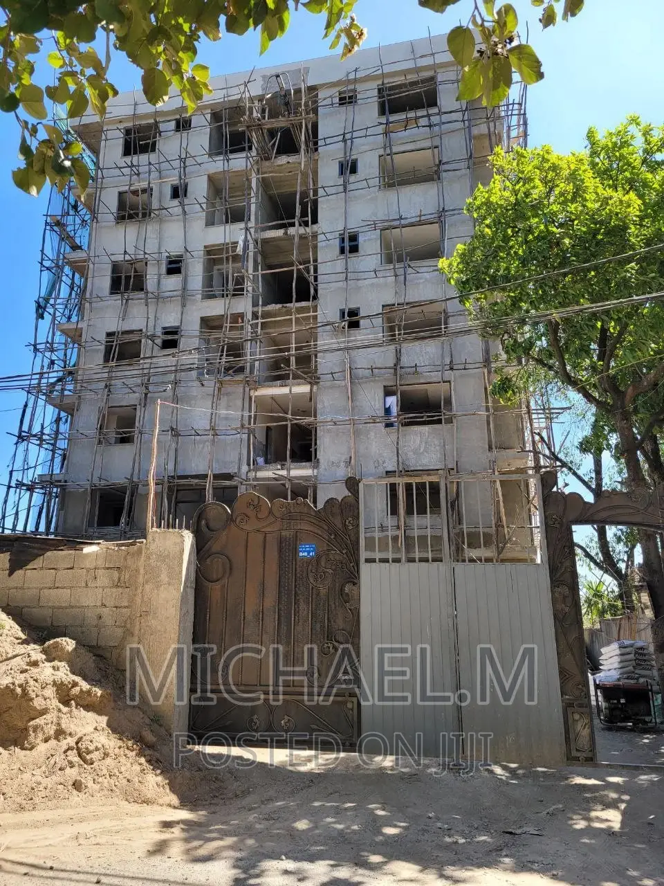 Furnished 2bdrm Apartment in Bf Real Estate, Gullele for Sale