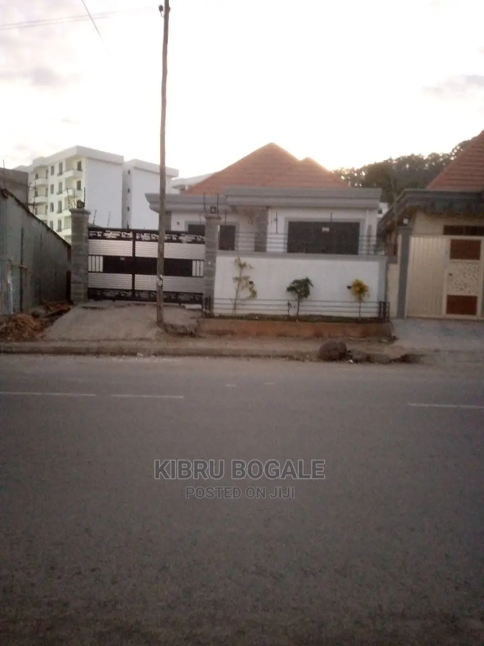 3bdrm Villa in Ayat, Bole for Sale