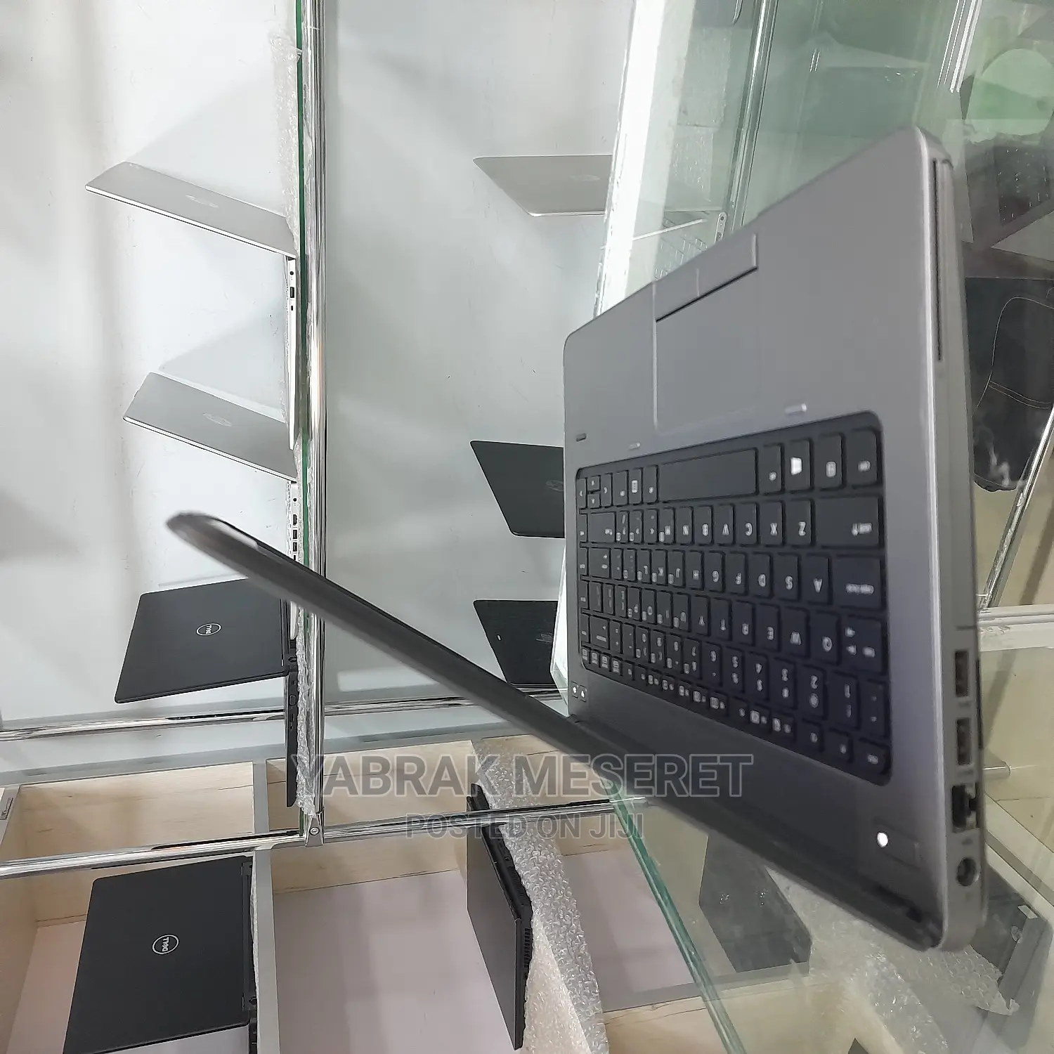 New Laptop HP 4GB Intel Core I5 SSD 500GB