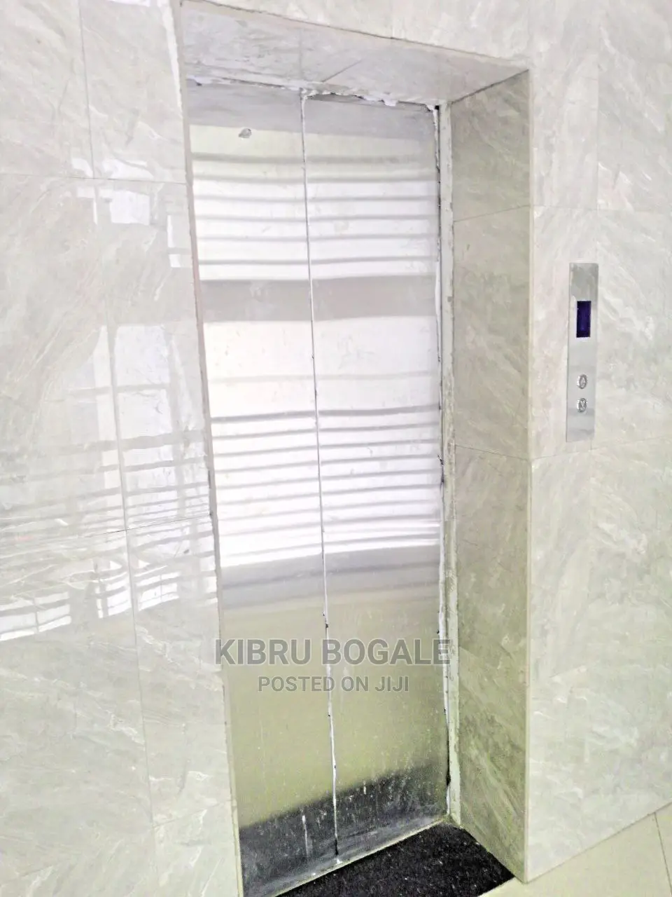 4bdrm Apartment in Ayat, Bole for Sale