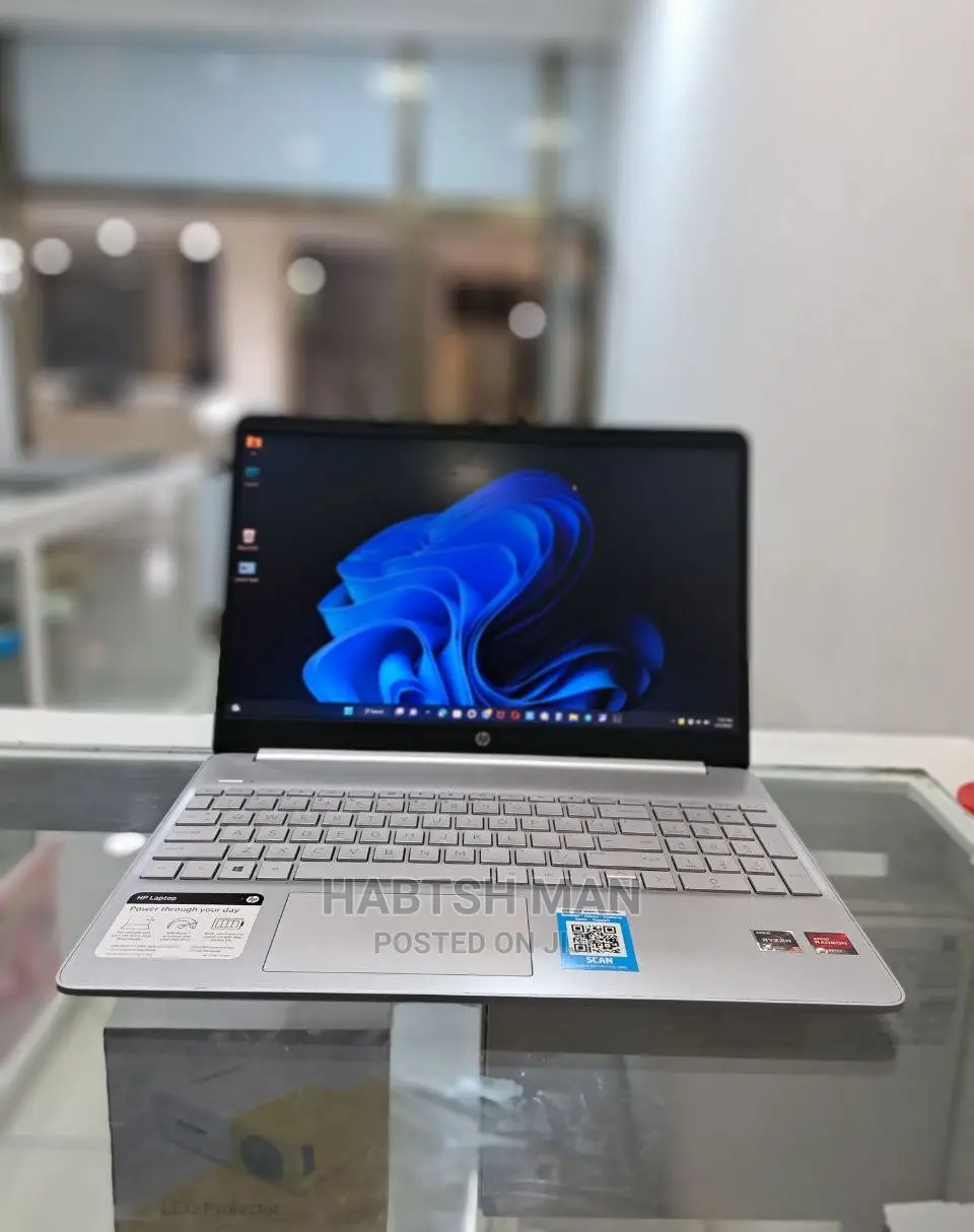 New Laptop HP Stream Notebook 8GB AMD Ryzen 5 SSD 512GB