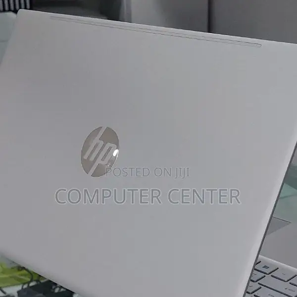 New Laptop HP Pavilion 15 8GB Intel Core I5 SSD 512GB