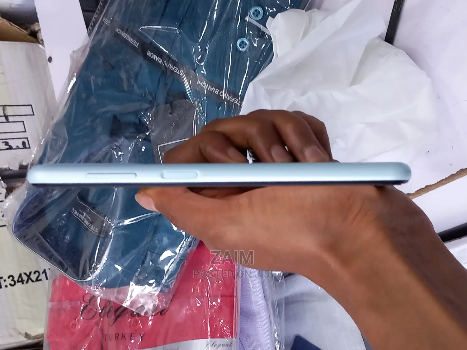 New Samsung Galaxy F13 64 GB