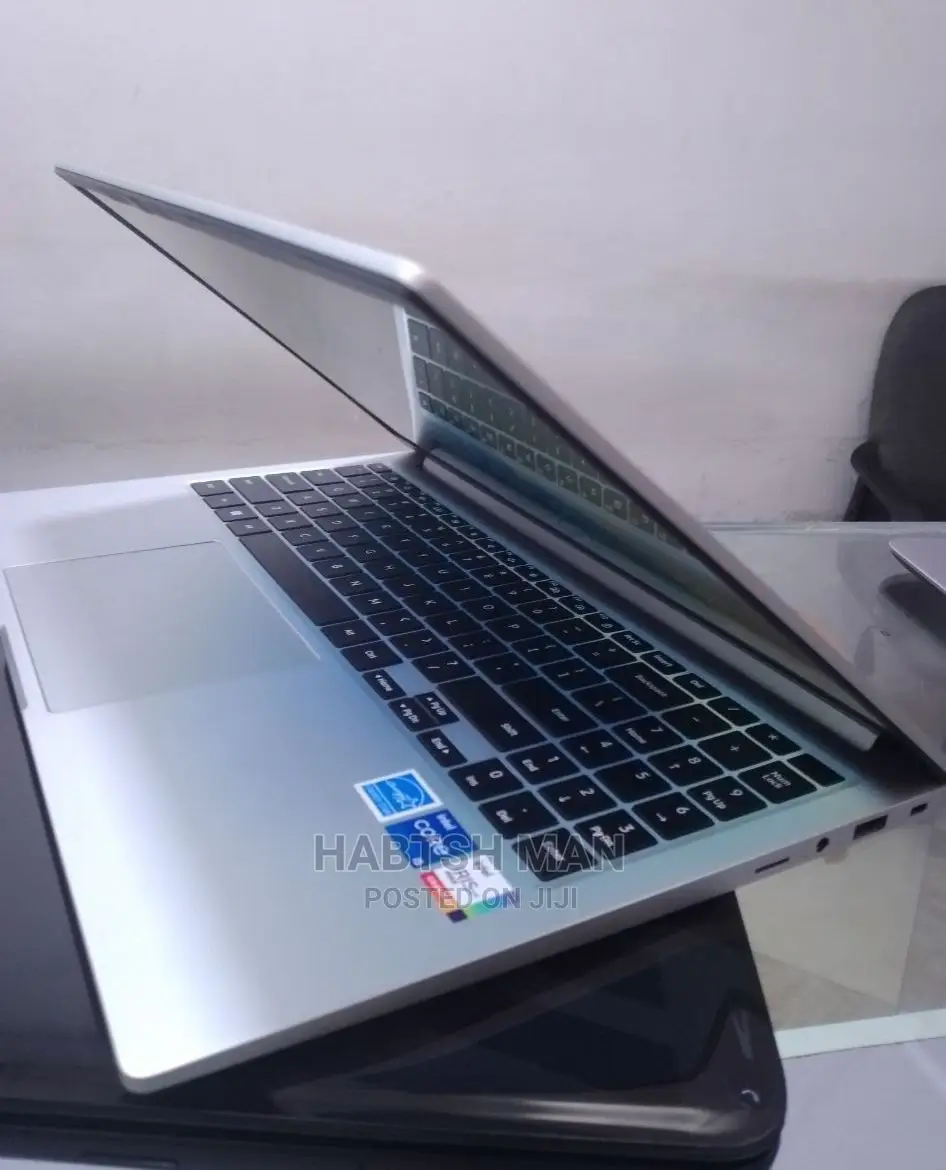 New Laptop Samsung Galaxy Book 2 8GB Intel Core I5 SSD 512GB