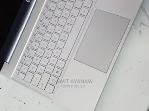 New Laptop HP Pavilion 15 8GB Intel Core I5 SSD 256GB