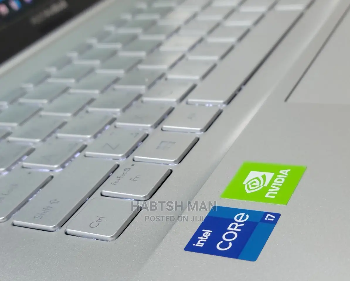 New Laptop Asus VivoBook 15 X505BA 16GB Intel Core I7 SSD 512GB